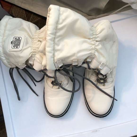 Coach Sage Nylon Aniline Chalk Winter Boot size 7